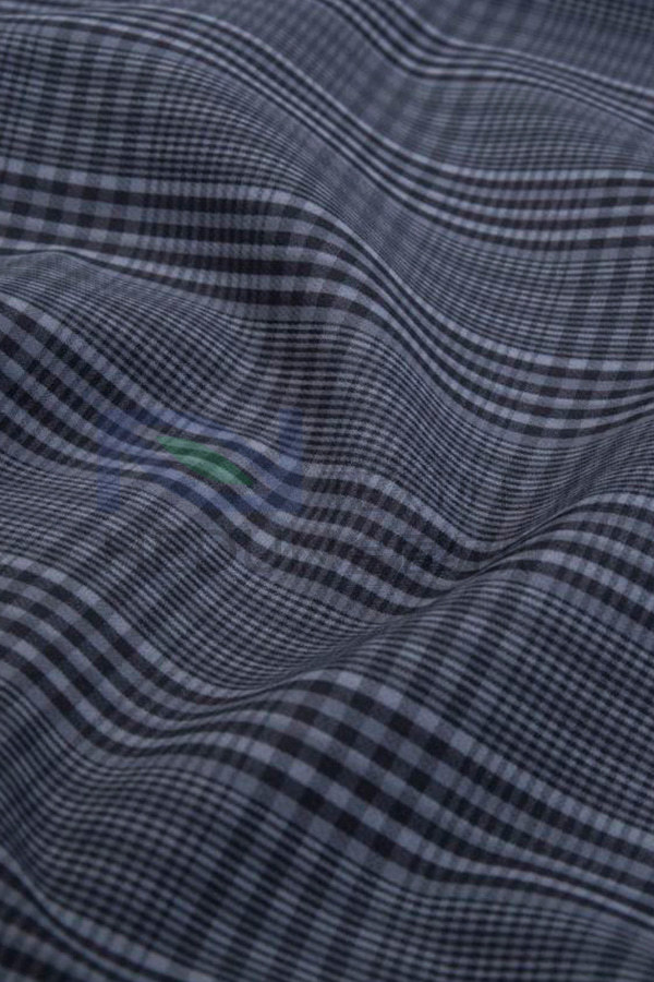 Polyester yarn dyed plaid